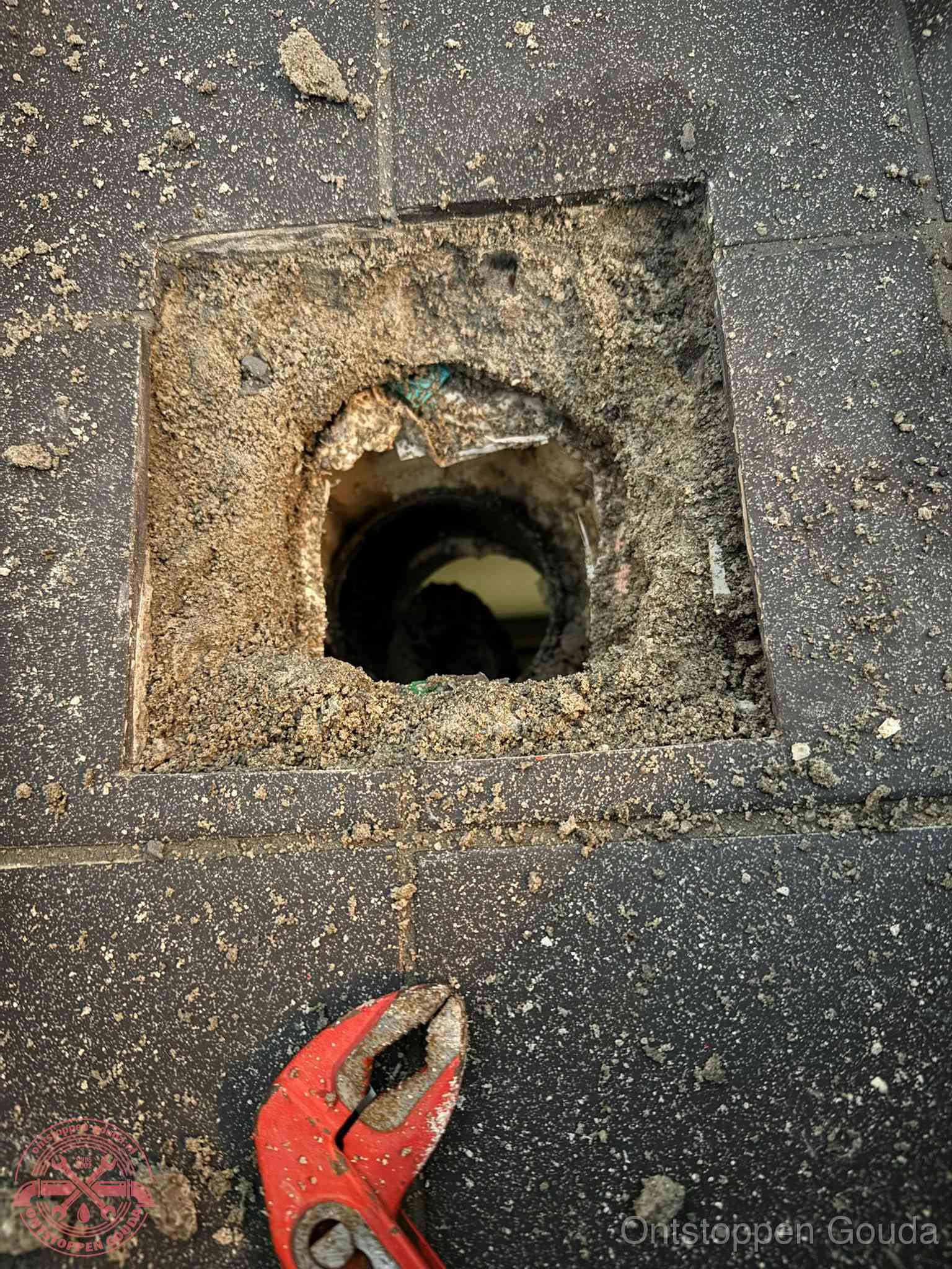 Rioolputje erfgrens eigendom in Gouda